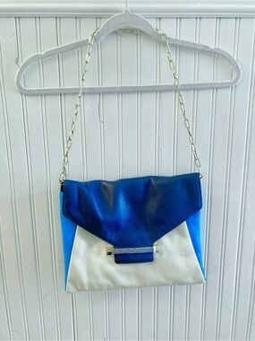 VINCE CAMUTO Colorblock Blue & Cream Women's Fold-Over Shoulder Bag